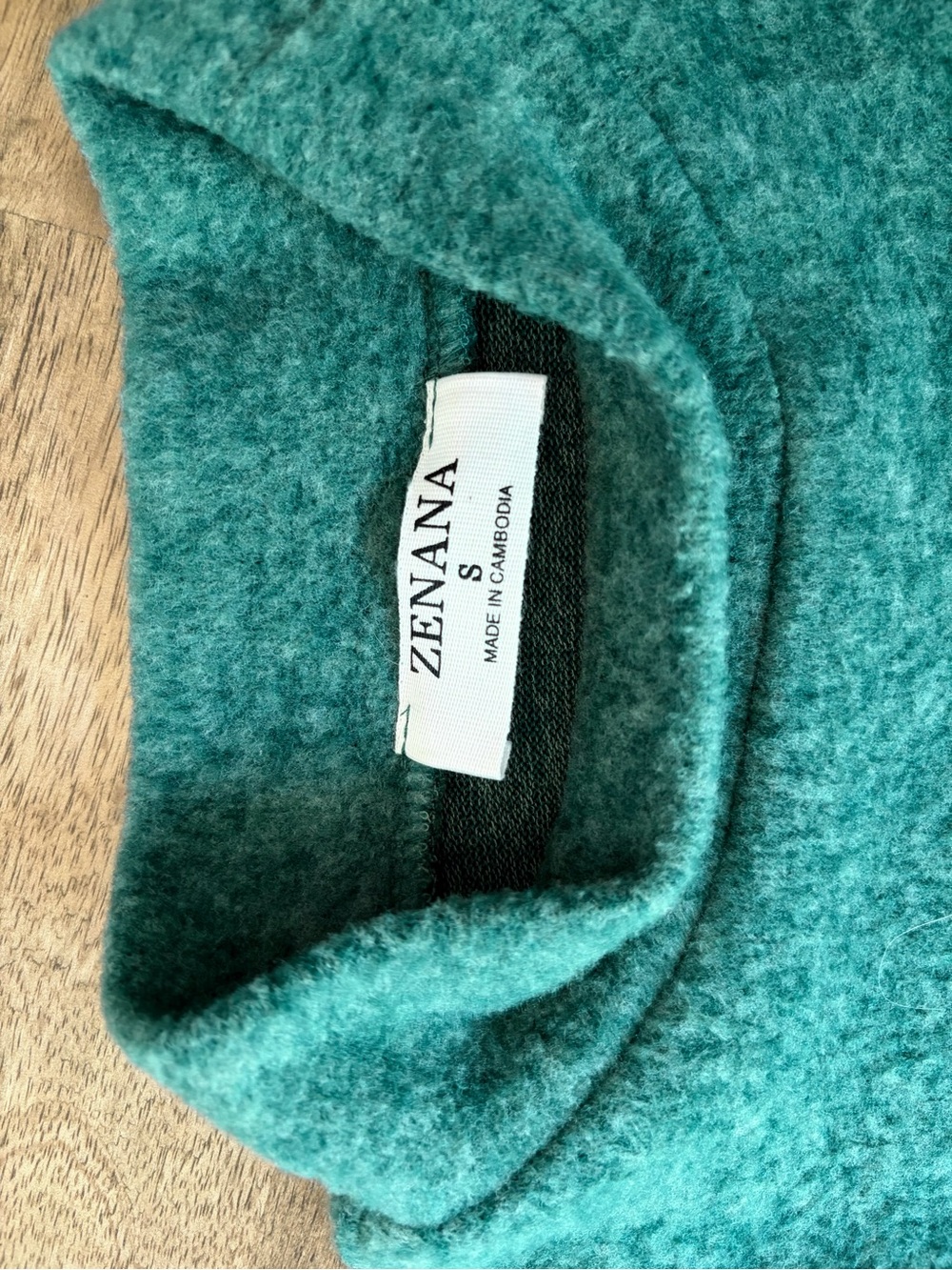 Zenana Outfitters Women’s Emerald Green Mock Neck Puff Sleeve Sweater - Picture 4 of 4